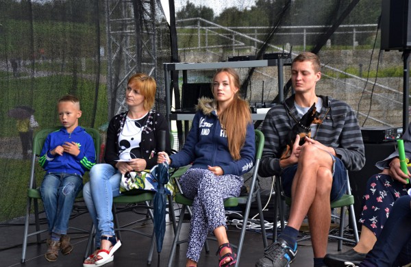 Prie akcijos „Už saugią Lietuvą“ Jonavoje prisijungė Martynas Starkus ir Simona Bandita