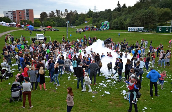 Prie akcijos „Už saugią Lietuvą“ Jonavoje prisijungė Martynas Starkus ir Simona Bandita