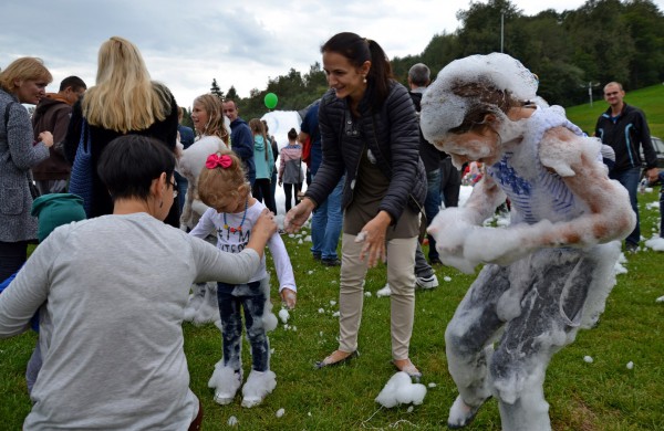 Prie akcijos „Už saugią Lietuvą“ Jonavoje prisijungė Martynas Starkus ir Simona Bandita