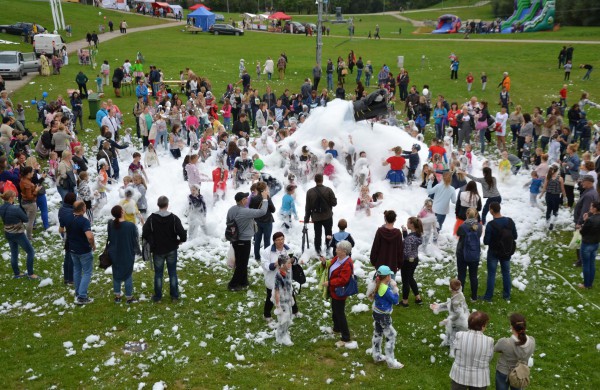 Prie akcijos „Už saugią Lietuvą“ Jonavoje prisijungė Martynas Starkus ir Simona Bandita