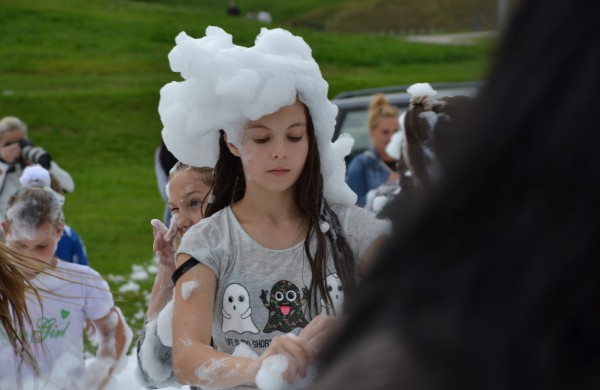 Prie akcijos „Už saugią Lietuvą“ Jonavoje prisijungė Martynas Starkus ir Simona Bandita