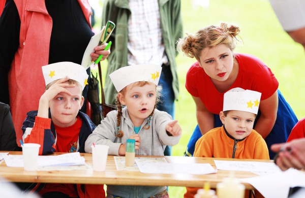 Prie akcijos „Už saugią Lietuvą“ Jonavoje prisijungė Martynas Starkus ir Simona Bandita