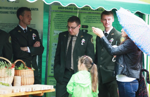 Prie akcijos „Už saugią Lietuvą“ Jonavoje prisijungė Martynas Starkus ir Simona Bandita