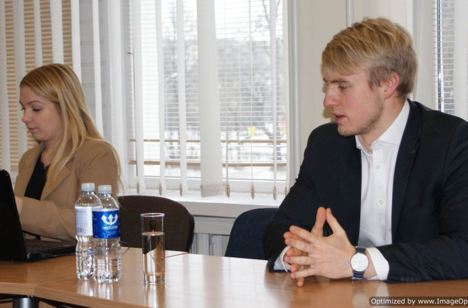 “Baltosios pirštinės” - Jonavoje