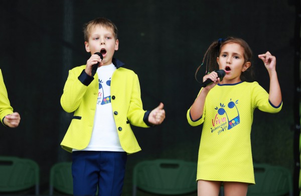 Prie akcijos „Už saugią Lietuvą“ Jonavoje prisijungė Martynas Starkus ir Simona Bandita