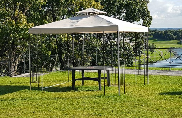 Jonaviečiai kviečiami diskusijai: ar Jonavoje reikia atviros terasos santuokoms?