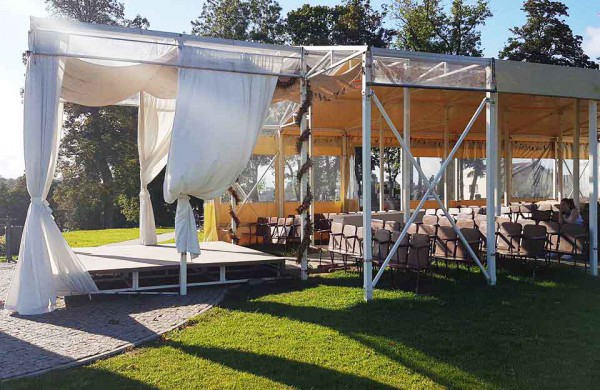 Jonaviečiai kviečiami diskusijai: ar Jonavoje reikia atviros terasos santuokoms?