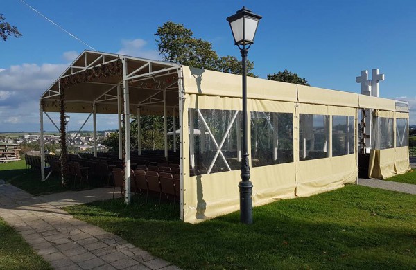 Jonaviečiai kviečiami diskusijai: ar Jonavoje reikia atviros terasos santuokoms?