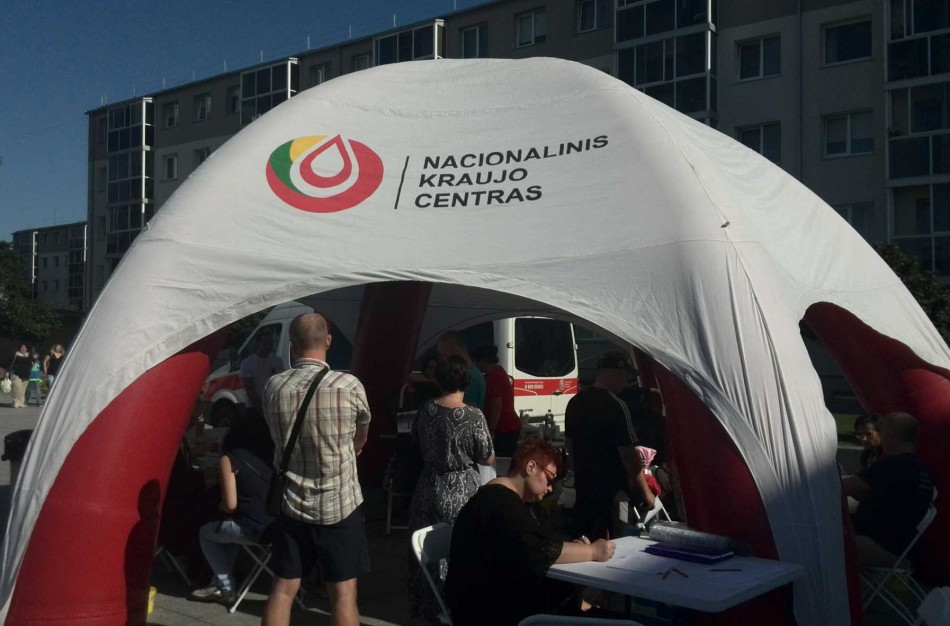 Nacionalinis kraujo centras sunerimęs -kraujo atsargos ties išsekimo riba