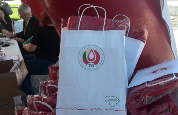 Nacionalinis kraujo centras sunerimęs -kraujo atsargos ties išsekimo riba