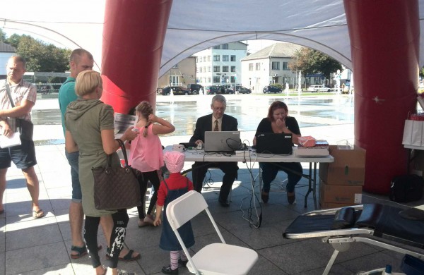 Nacionalinis kraujo centras sunerimęs -kraujo atsargos ties išsekimo riba