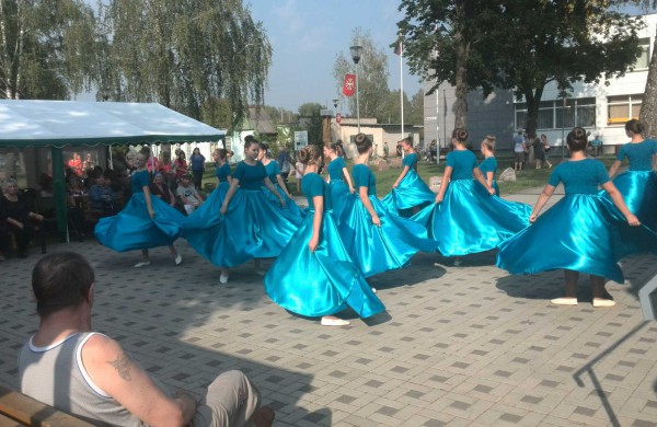 Šventė “Rudens mozaika” dar labiau suartina Šveicarijos bendruomenę