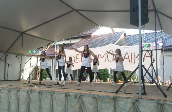 Šventė “Rudens mozaika” dar labiau suartina Šveicarijos bendruomenę