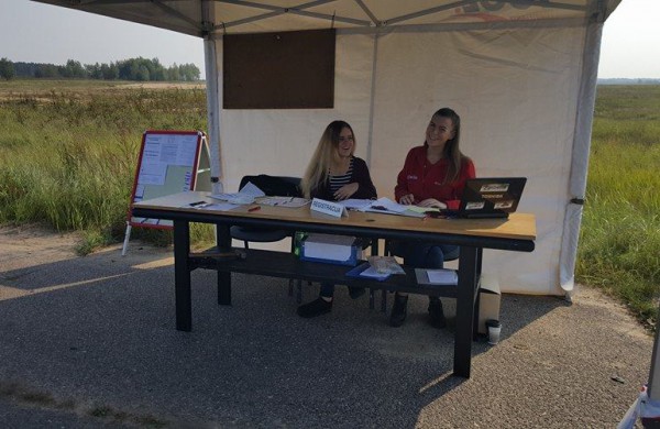 Ruklos aerodrome – automobilių lenktynės