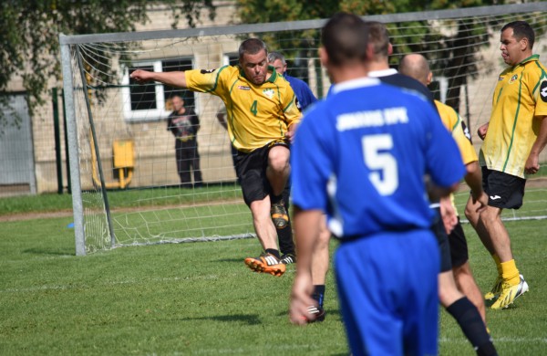 Rajono pirmenybėse – dvejos nulinės lygiosios