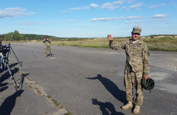 Rukloje nusileido beveik pusantro šimto JAV parašiutininkų