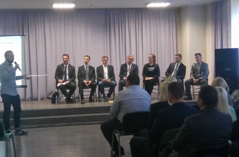 Jonaviečiai pademonstravo, kad nėra apolitiški, domisi rinkimais ir nori žinoti ką renka