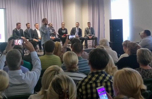 Jonaviečiai pademonstravo, kad nėra apolitiški, domisi rinkimais ir nori žinoti ką renka