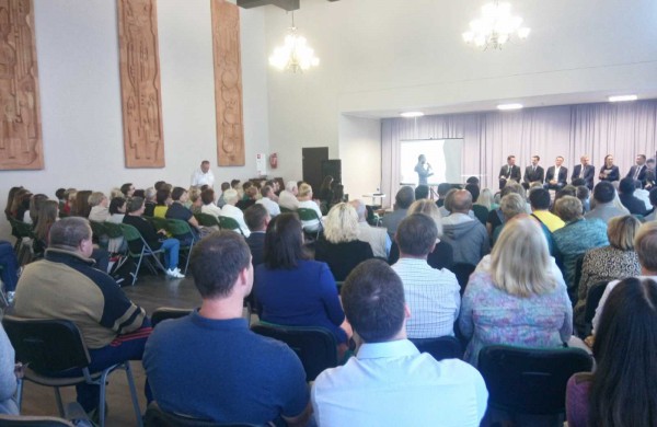 Jonaviečiai pademonstravo, kad nėra apolitiški, domisi rinkimais ir nori žinoti ką renka