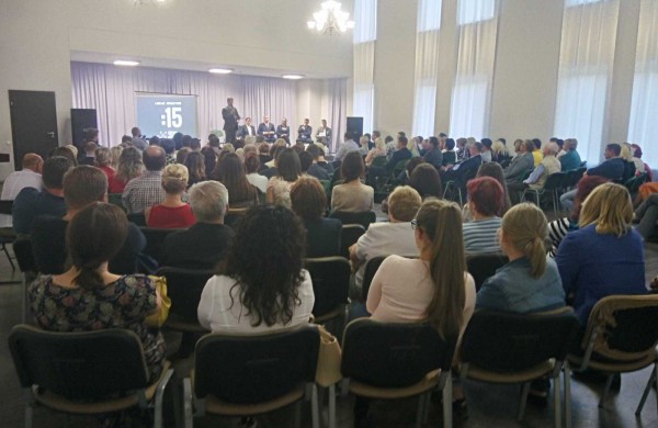 Jonaviečiai pademonstravo, kad nėra apolitiški, domisi rinkimais ir nori žinoti ką renka