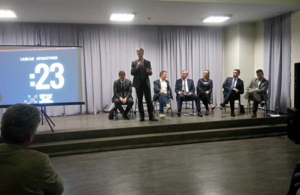 Jonaviečiai pademonstravo, kad nėra apolitiški, domisi rinkimais ir nori žinoti ką renka