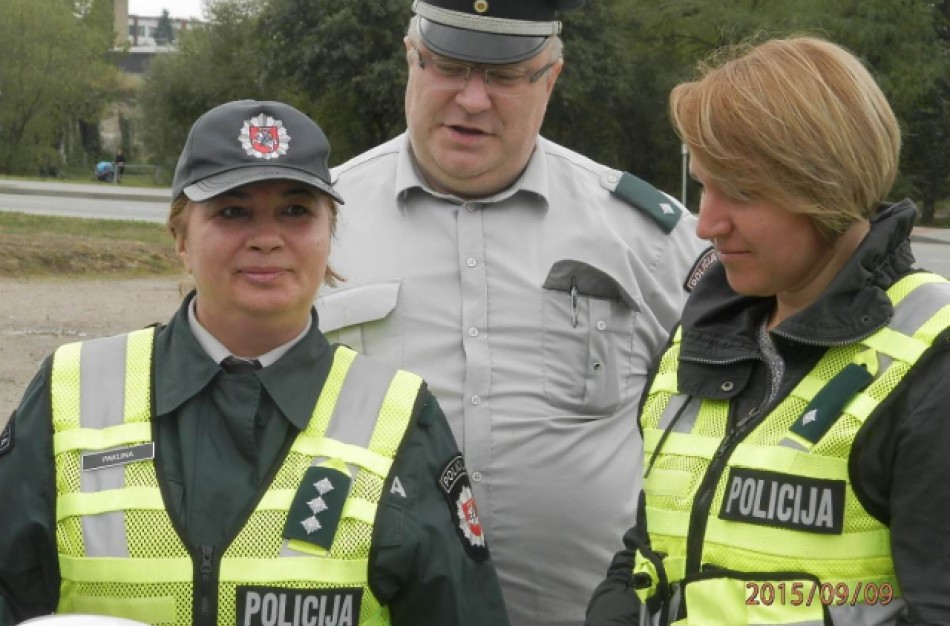 Baus ir tėvus, ir jaunuolius