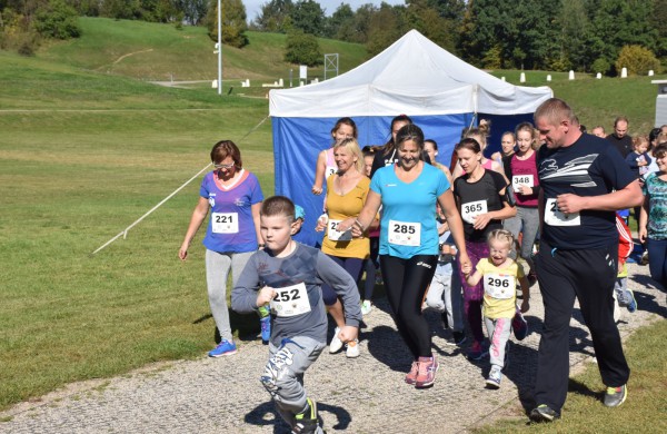 Bėgikai rudens varžyboms vėl rinkosi Jonavoje 