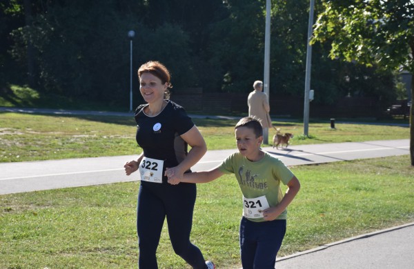 Bėgikai rudens varžyboms vėl rinkosi Jonavoje 