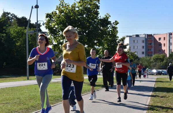 Bėgikai rudens varžyboms vėl rinkosi Jonavoje 