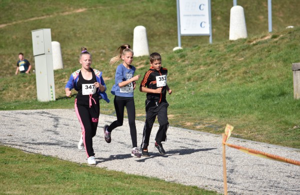 Bėgikai rudens varžyboms vėl rinkosi Jonavoje 