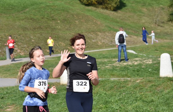 Bėgikai rudens varžyboms vėl rinkosi Jonavoje 