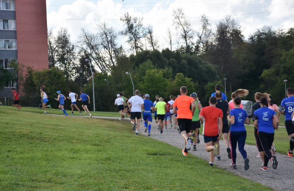 Bėgikai rudens varžyboms vėl rinkosi Jonavoje 
