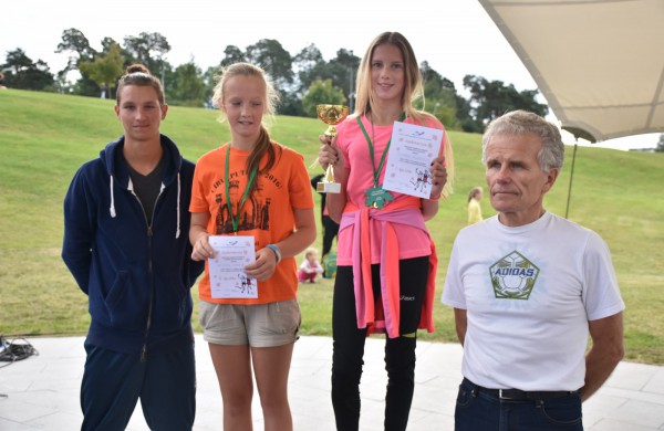 Bėgikai rudens varžyboms vėl rinkosi Jonavoje 