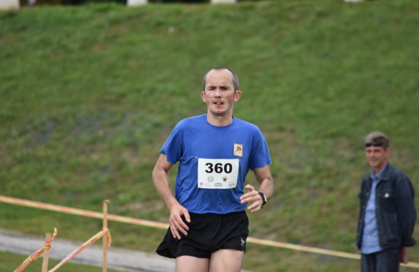 Bėgikai rudens varžyboms vėl rinkosi Jonavoje 