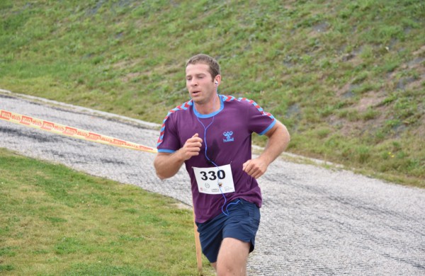 Bėgikai rudens varžyboms vėl rinkosi Jonavoje 