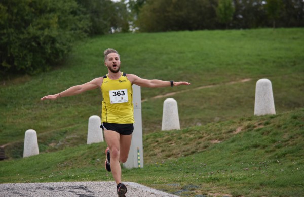 Bėgikai rudens varžyboms vėl rinkosi Jonavoje 
