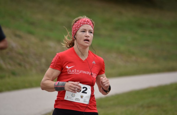 Bėgikai rudens varžyboms vėl rinkosi Jonavoje 