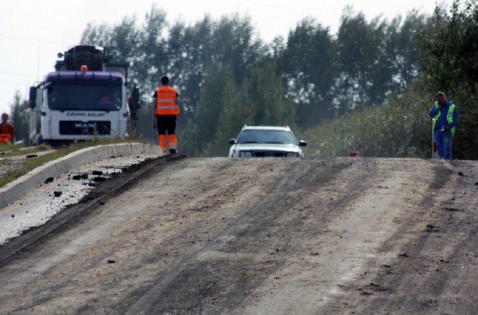Nauja sukčiavimo forma: „Išasfaltuosime jums kelią“