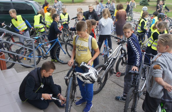 Dienos be automobilio nugalėtojai – J.Ralio gimnazija