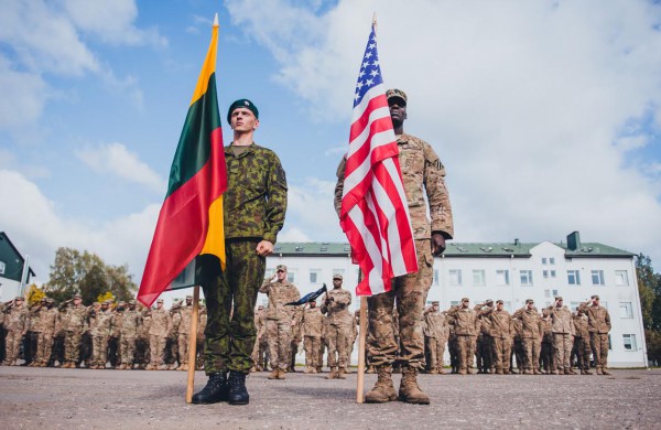 Rukloje vyko JAV rotacinių pajėgų padalinio išlydėtuvės