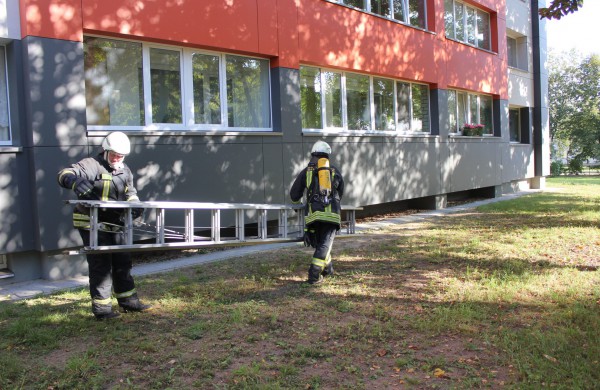 Šeimininkas – į parduotuvę, į namus – ugniagesiai