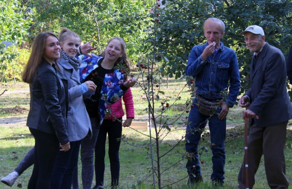 Jonavos globos namuose – rudens šventė