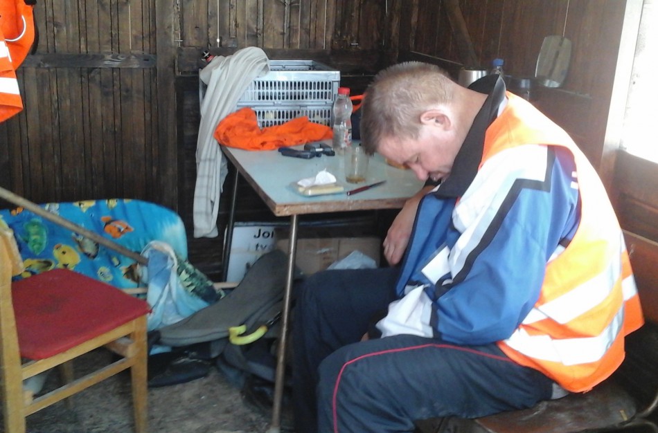 Prie pagrindinio miesto tvenkinio – girtas prižiūrėtojas ir jo bičiulis