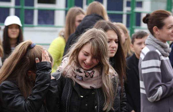 Senamiesčio gimnazijoje oficialiai atidarytas atnaujintas sporto aikštynas