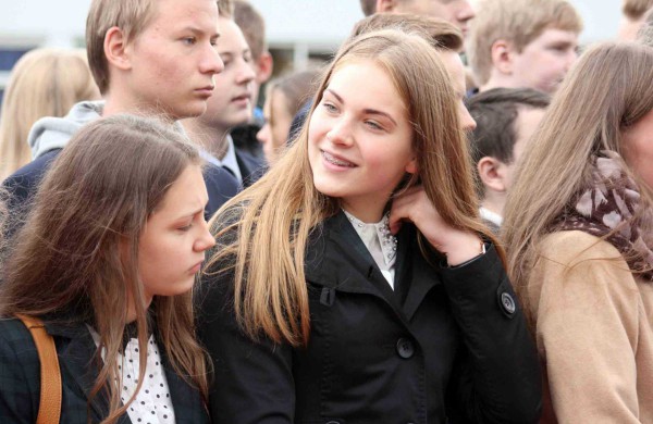 Senamiesčio gimnazijoje oficialiai atidarytas atnaujintas sporto aikštynas