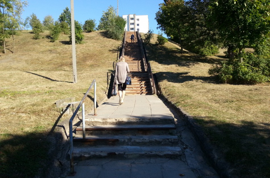 Bus remontuojami laiptai link Kosmonautų gatvės