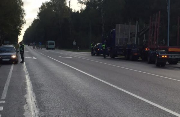 Ar visi vairuotojai blaivūs – šįryt tikrinta Jonavos rajone