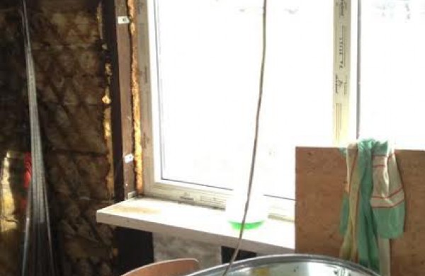 Jonavos rajone kriminalistai rado užmaskuotas dvi kanapių auginimo laboratorijas