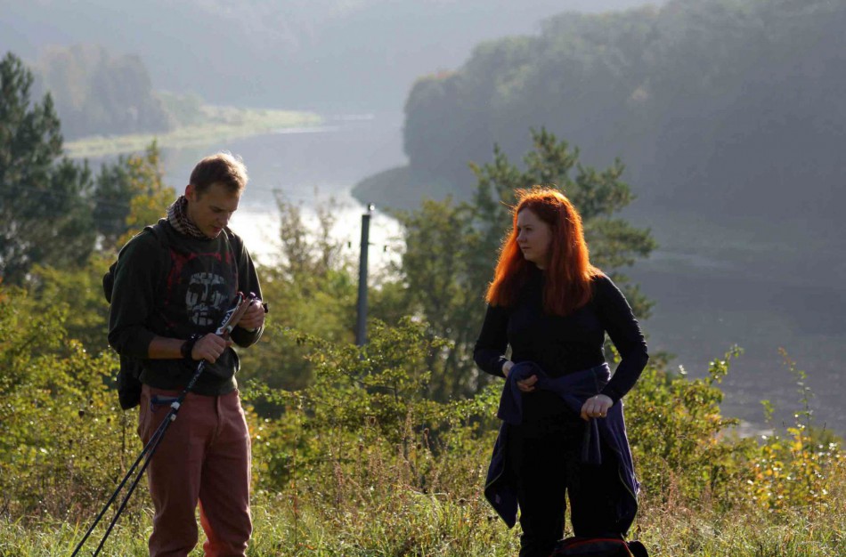 Pėsčiųjų žygyje - dvigubas rekordas: kilometrai atbulomis ir nuospaudų skaičius