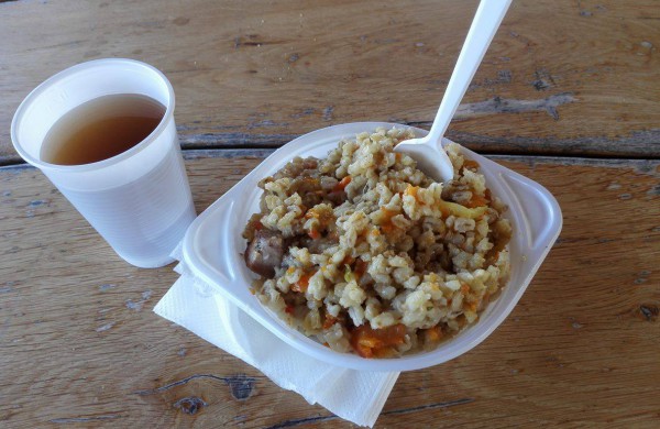 Pėsčiųjų žygyje - dvigubas rekordas: kilometrai atbulomis ir nuospaudų skaičius